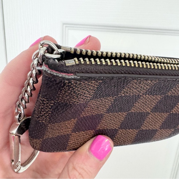 Checkered Brown DAISY ROSE Key Change Pouch AS IS - Picture 3 of 10